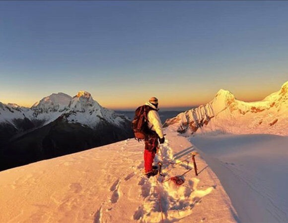Nevados Pisco y Yanapaccha